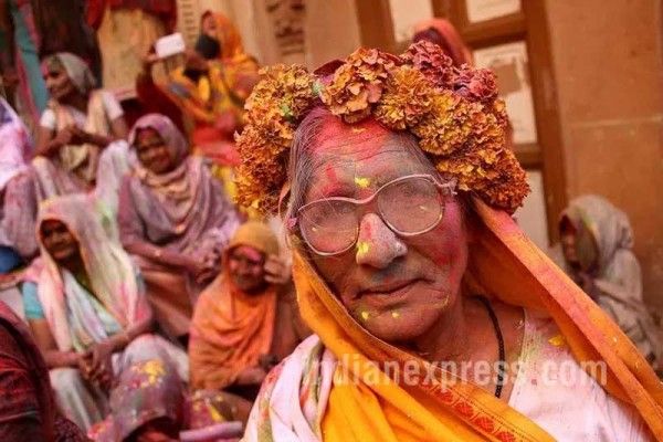 holi