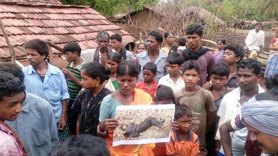 मड़कम की मां.