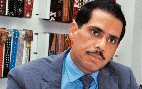 रॉबर्ट वाड्रा पर इन दिनों सरकार ने जबरदस्त घेराबंदी कर रखी है. फाइल फोटो. इंडिया टुडे.