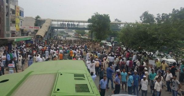 AAP के प्रदर्शन से लगा ट्रैफिक जाम