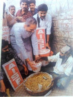 हर कोई मदद करना चाहता था