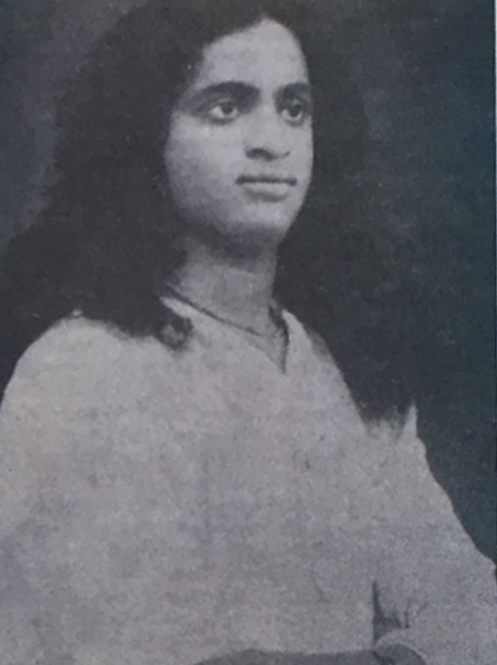 पिता दीनानाथ.