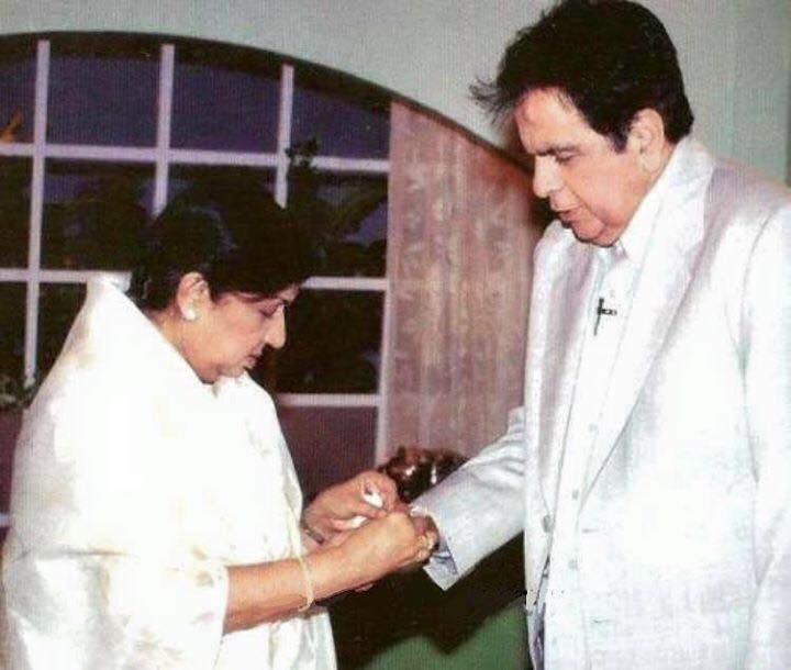 दिलीप कुमार संग रक्षाबंधन.
