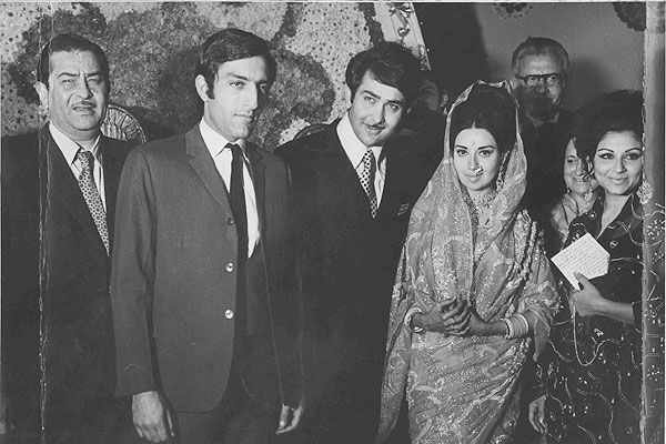 mansoor ali khan pataudi marriage