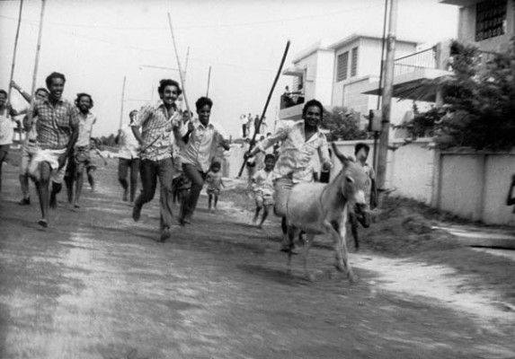 Agraharathil-Kazhuthai0001_01