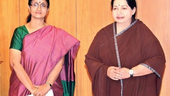 शीला बालाकृष्णन के साथ जयललिता