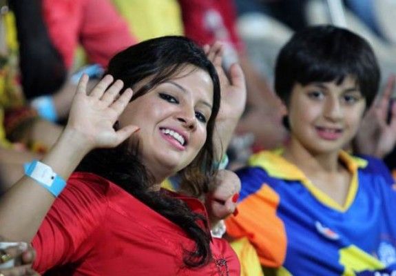 sakshi_650_040214023231