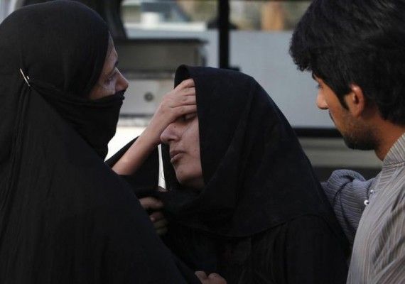 पाकिस्तान में आए दिन अहमदी लोगों को मार दिया जाता है. उनकी मस्जिदों में आग लगा दी जाती है. (Photo : Reuters)