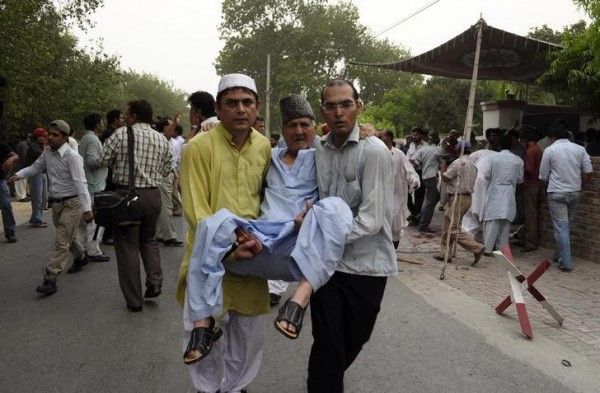 पाकिस्तान में अहमदी को मुसलमान नहीं माना जाता. उनकी मस्जिदों को निशाना बनाया जाता है. (Photo : Reuters)