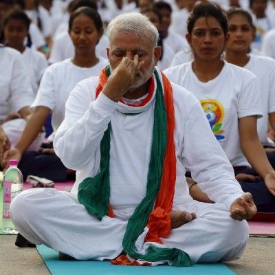 अर्द्ध पद्मासन. पिक्चर: DNA