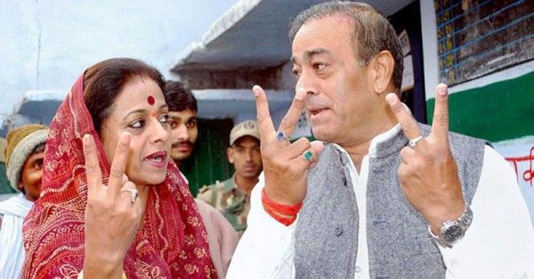 संजय के साथ अमिता