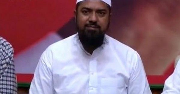 सपा में शामिल होते समय अनवर हसन