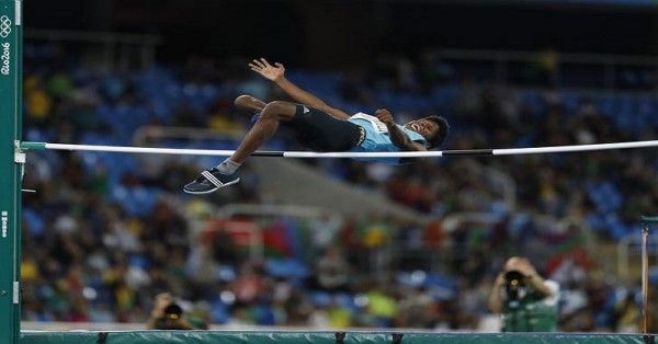 2016 Rio Paralympics - Men's High Jump - T42 Final - Olympic Stadium - Rio de Janeiro, Brazil - 09/09/2016. Mariyappan Thangavelu of India competes on his way to winning the gold medal in the event. REUTERS/Ricardo Moraes FOR EDITORIAL USE ONLY. NOT FOR SALE FOR MARKETING OR ADVERTISING CAMPAIGNS.
