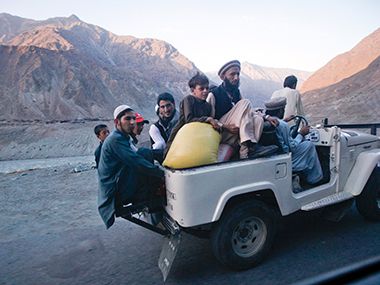 गिलगित-बाल्टिस्तान के आम लोग (फोटोःरॉयटर्स)