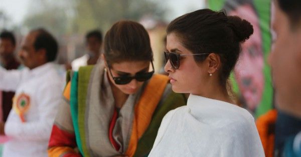 रैली में तनुश्री और अलंकृता