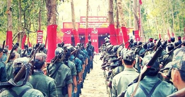 रमन सिंह ने वादा किया था कि नक्सलवाद खत्म हो जाएगा, लेकिन ऐसा नहीं हो पाया. चुनाव से ठीक पहले कई नक्सली हमले हुए.