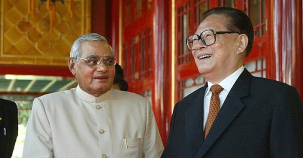 अटल बिहारी वाजपेयी और जियांग जेमिन