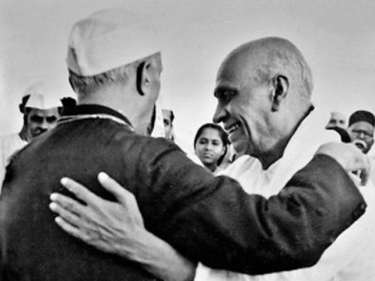 सरदार पटेल और नेहरू 