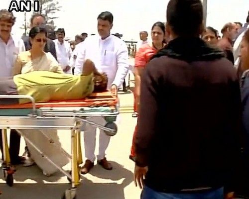 घायल श्रद्धालुओं और मृतक श्रद्धालुओं के शव वायुसेना के विमान से सूरत पहुंचाए गए