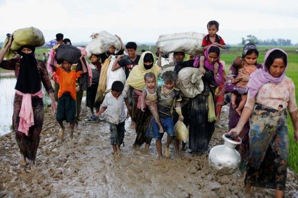 अबतक कई हज़ार मुस्लिम म्यांमार से पलायन कर गए हैं. (Photo : Reuters)