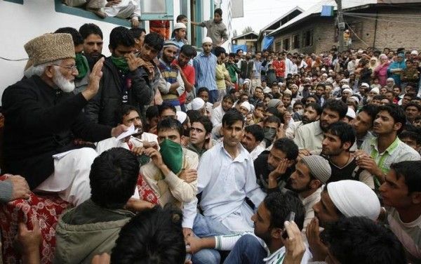 सैफुद्दीन की संगत में गिलानी कट्टरपंथी इस्लाम के करीब होते चले गए. 