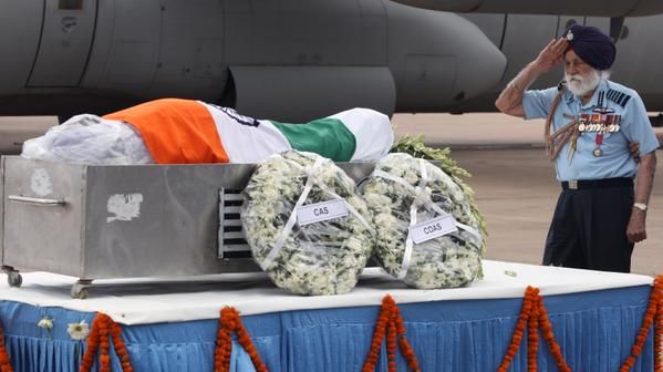 अब्दुल कलाम खत्म हुए तो व्हीलचेयर पर आए अर्जन ने उन्हें खड़े होकर सैल्यूट किया था.