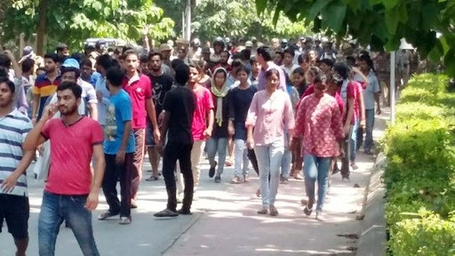BHU में आंदोलन को लड़कों को भी सपोर्ट मिला था