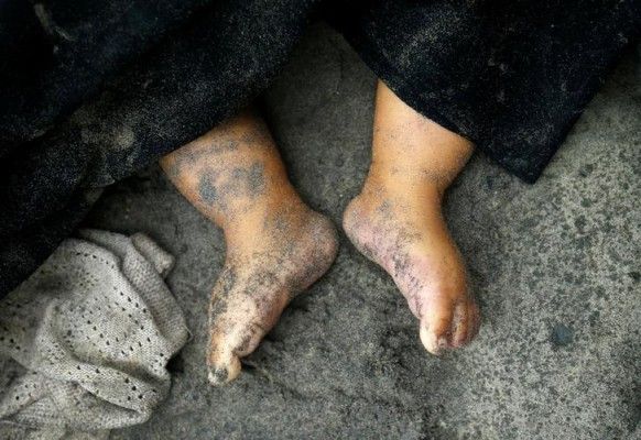 बॉर्डर क्रॉस करने के दौरान बंगाल की खाड़ी में बोट पलट गई. मौत से बचकर भाग रहे रोहिंग्या पानी की गोद में सो गए.