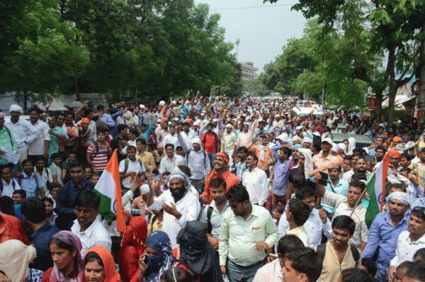 13 दिन तक लखनऊ में चला था धरना.