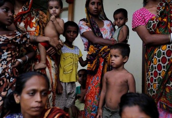 म्यांमार की इस हिंसा में हिंदू लोग भी दरबदर हो गए हैं. वो भी सेना के ज़ुल्म के शिकार हैं. (Photo : Reuters)