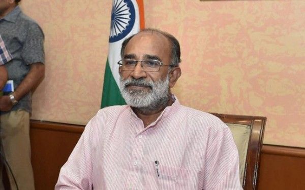 यही हैं नए-नए बने अल्फोंस कन्ननथनम.