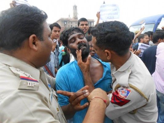 वी लेनिन कुमार 