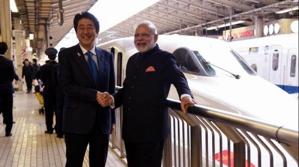 हल्के में ना लेना, मोदी जी जापान जाके चेक कर आए हैं बुलेट ट्रेन को.