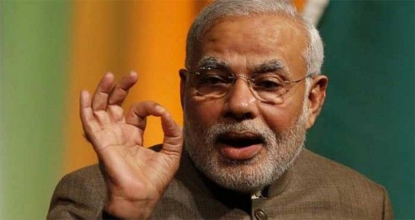 मोदी जी ट्विटर पर किन्हें फॉलो करते हैं, इस पर काफी दिनों से सवाल उठते आ रहे हैं...