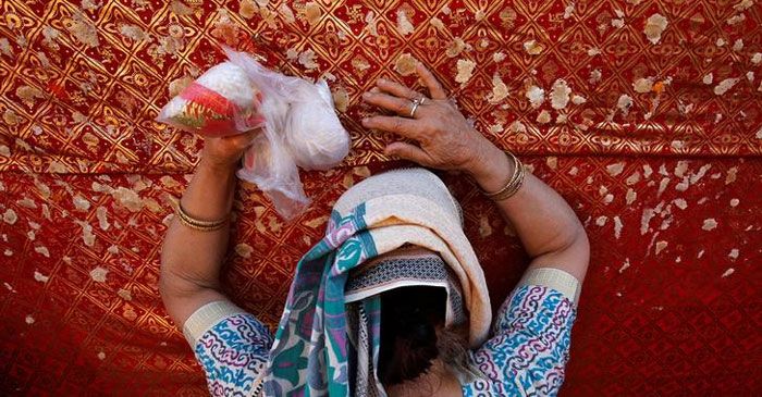 इन भजनों का सीजन सालभर रहता है. गली में कोई जगराता हो, सुबह उठकर सुने जाने वाले भजन हों...ये आवाजें सदाबहार हो गई हैं.