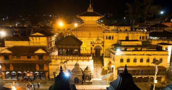शिव जी के इस मंदिर हर साल शिवरात्रि पर करीब 8 लाख लोग दर्शन करने आते हैं.