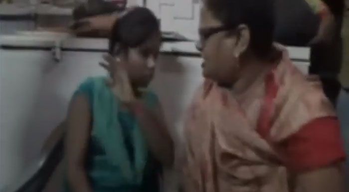 संगीता वार्ष्णेय जैसे लोग हिंदुओं का भी नाम खराब करते हैं. खुद को हिंदुओं का झंडाबरदार बताने वाले ये लोग असल में अपनी घटिया हरकतों से पूरे समुदाय की किरकिरी कराते हैं...