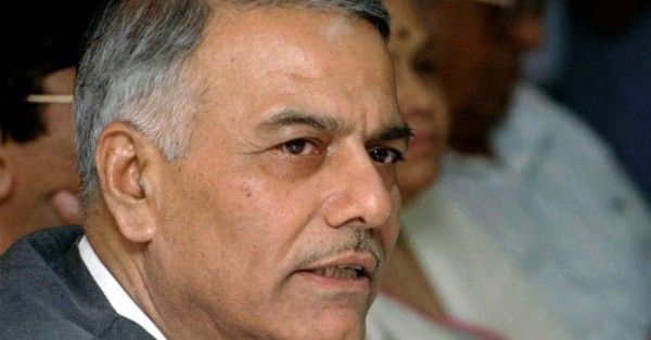 अटल सरकार में वित्तमंत्री रहे यशवंत सिन्हा