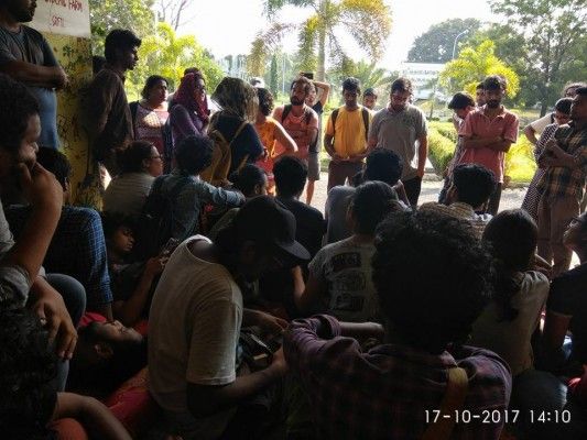 SRFI में दो दशक से लड़कों और लड़कियों के लिए एक ही हॉस्टल था