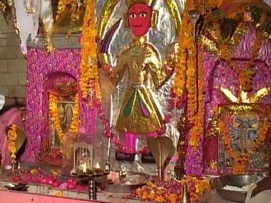 भाथीजी की प्रतिमा 