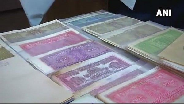 20 हजार करोड़ रुपये के स्टैंप बेचने के आरोप थे करीम पर.
