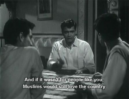 'धर्मपुत्र' फिल्म के एक सीन में देवेन वर्मा. 