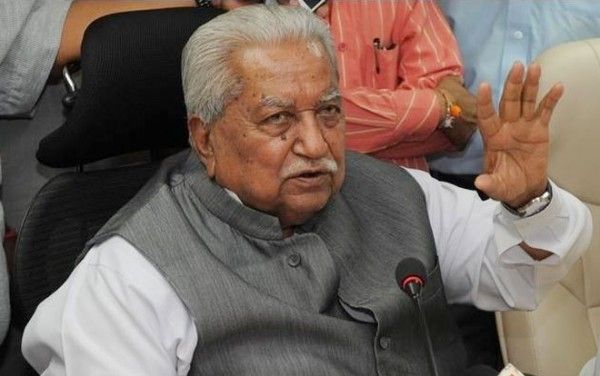 जनता दल और बीजेपी के गठबंधन वाली इस सरकार में केशुभाई उप-मुख्यमंत्री थे