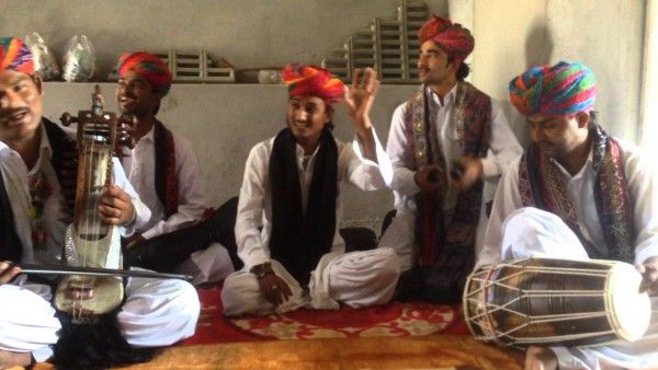 अपनी कला का प्रदर्शन करते मांगणियार (सांकेतिक फोटो)