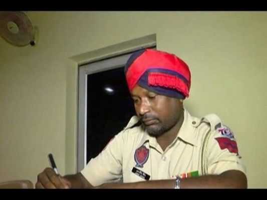 काला चश्मा गाने से अमरीक फेमस तो हुए मगर उनके साथ धोखा भी हुआ.