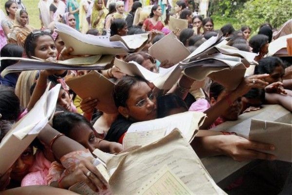 इस वक्त देश में 28 करोड़ 60 लाख पुरुष कोई न कोई काम कर रहे हैं. सांकेतिक तस्वीर. 