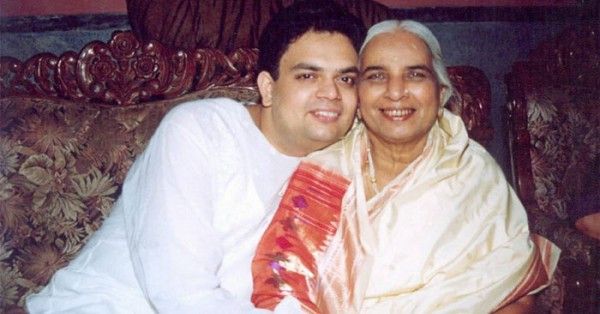 गिरिजा देवी के साथ यतींद्र मिश्रा
