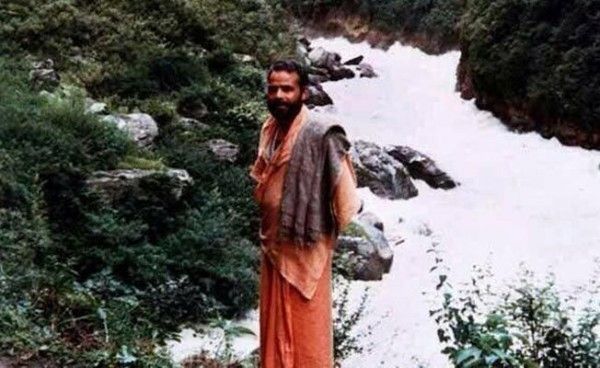 घर से निकलकर नरेंद्र मोदी सन्यासी बनकर हिमालय चले चले गए थे