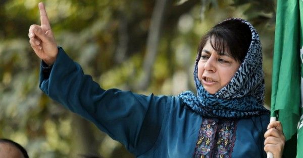 महबूबा भी मिलिटेंट को मारने के खिलाफ ही हैं लेकिन उन्होंने ये बात जरा देर से बताई.