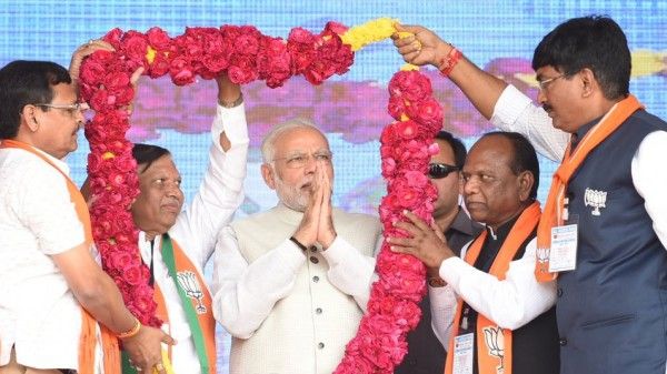 प्रधानमंत्री नरेंद्र मोदी भी इन बड़े नेताओं को हारने से नहीं बचा पाए.